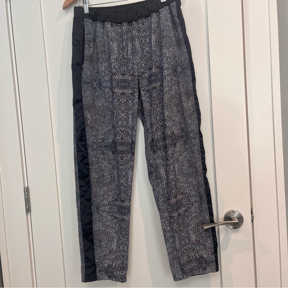 Lululemon Rose and Shine